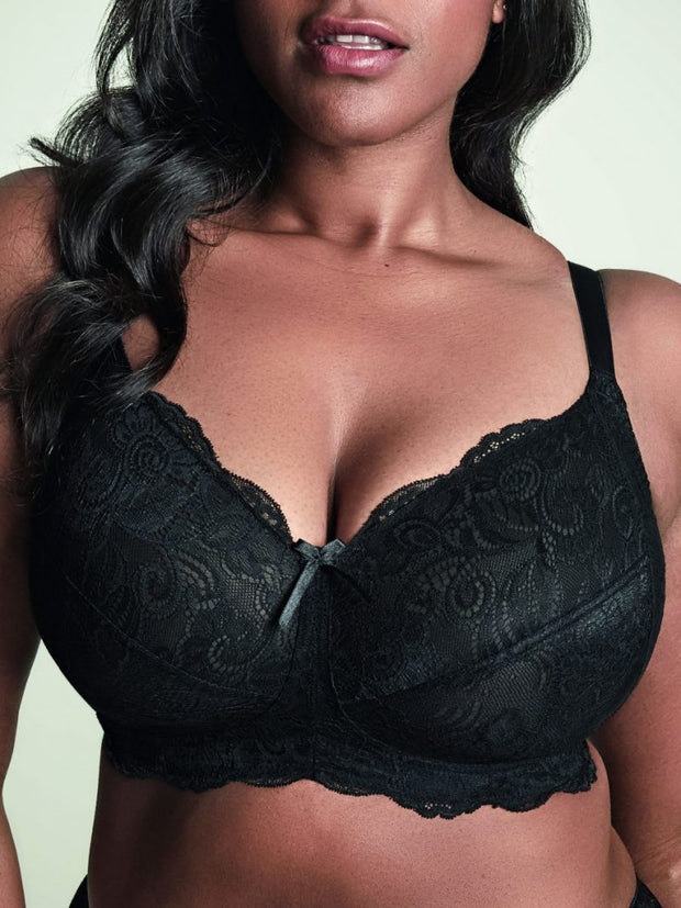 The Andorra Non Wired bra will have you amazed at the amount of support it offers, even without the wires. This full cup style features a timeless lace design that creates a classy and feminine feel. Perfect for everyday or for some support whilst lounging, this incredible non wired style is crafted to offer great support from D to J cup.