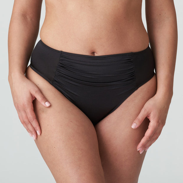 Kmart shoppers baffled by narrow bikini bottoms in store
